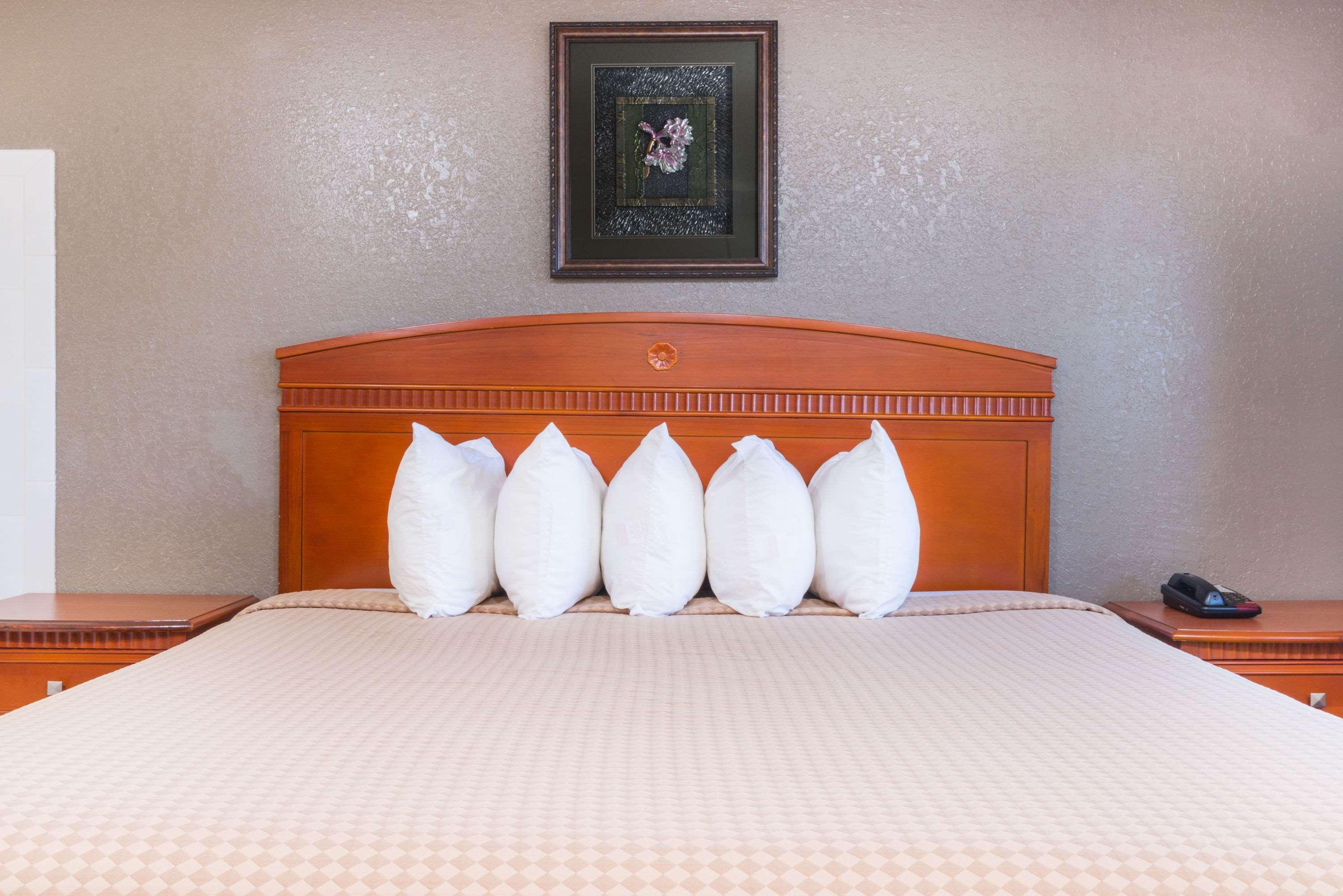 Days Inn By Wyndham Paintsville Екстериор снимка