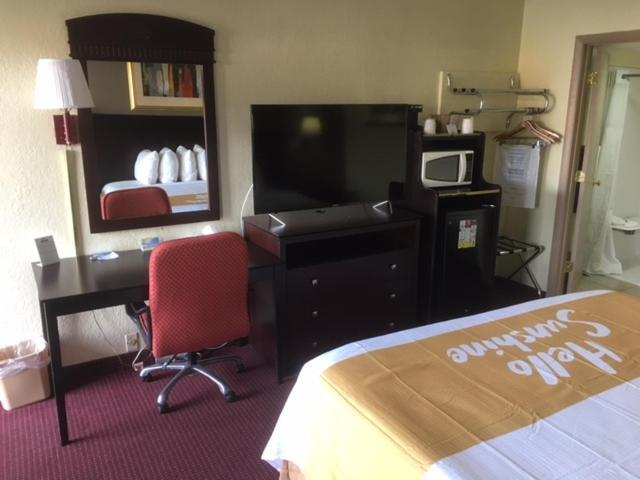 Days Inn By Wyndham Paintsville Екстериор снимка